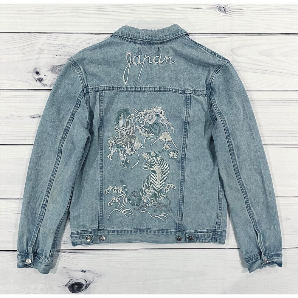 Pac Sun Women's Size Small jean jacket Embroidered Japan Dragon on back UNIQUE